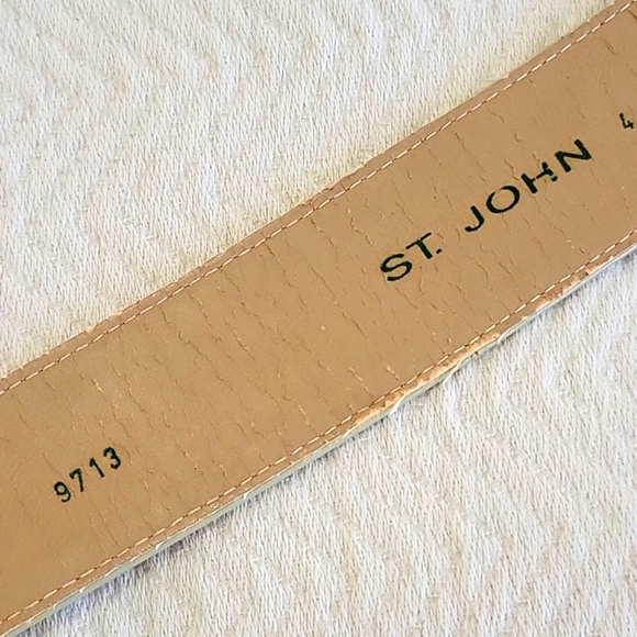 St. John Vintage Green and Gold Buckle Women's Belt - Picture 5 of 5
